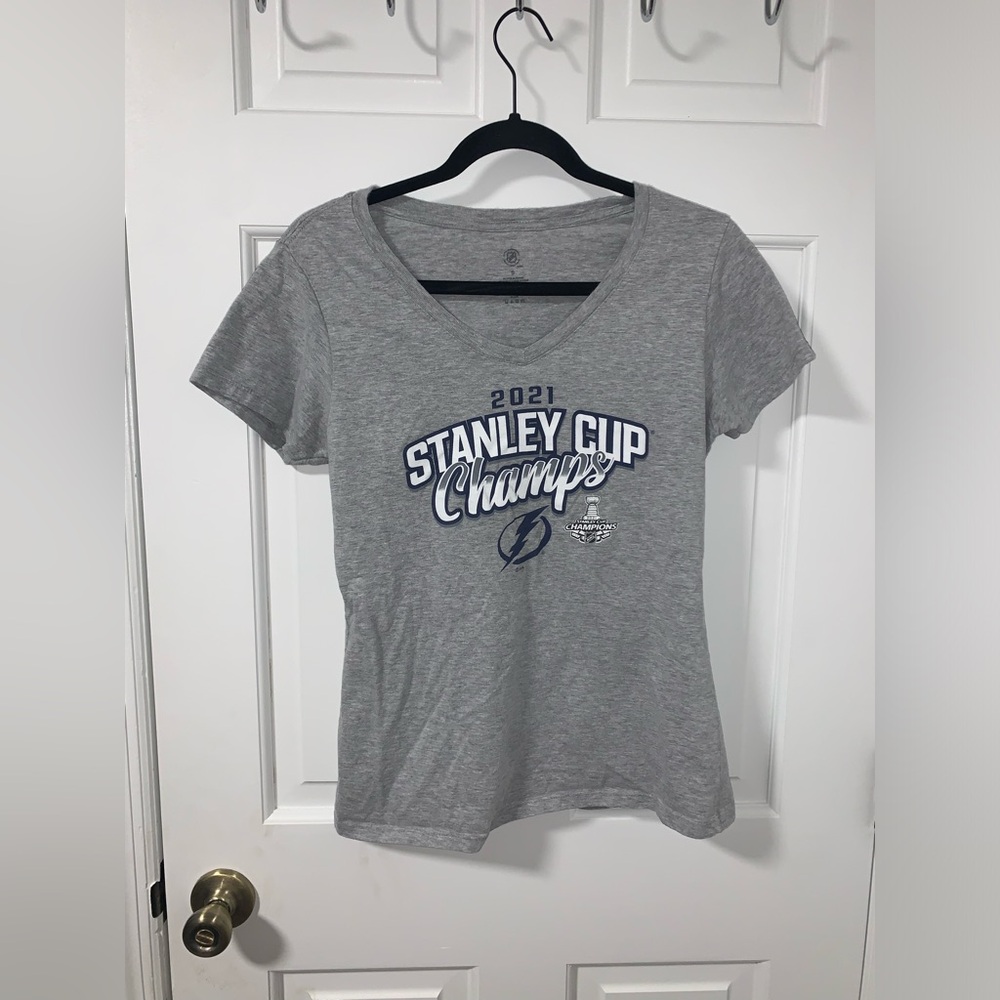 2021 Stanley Cup Champs Tampa Bay Lightning NHL Shirt Size Small